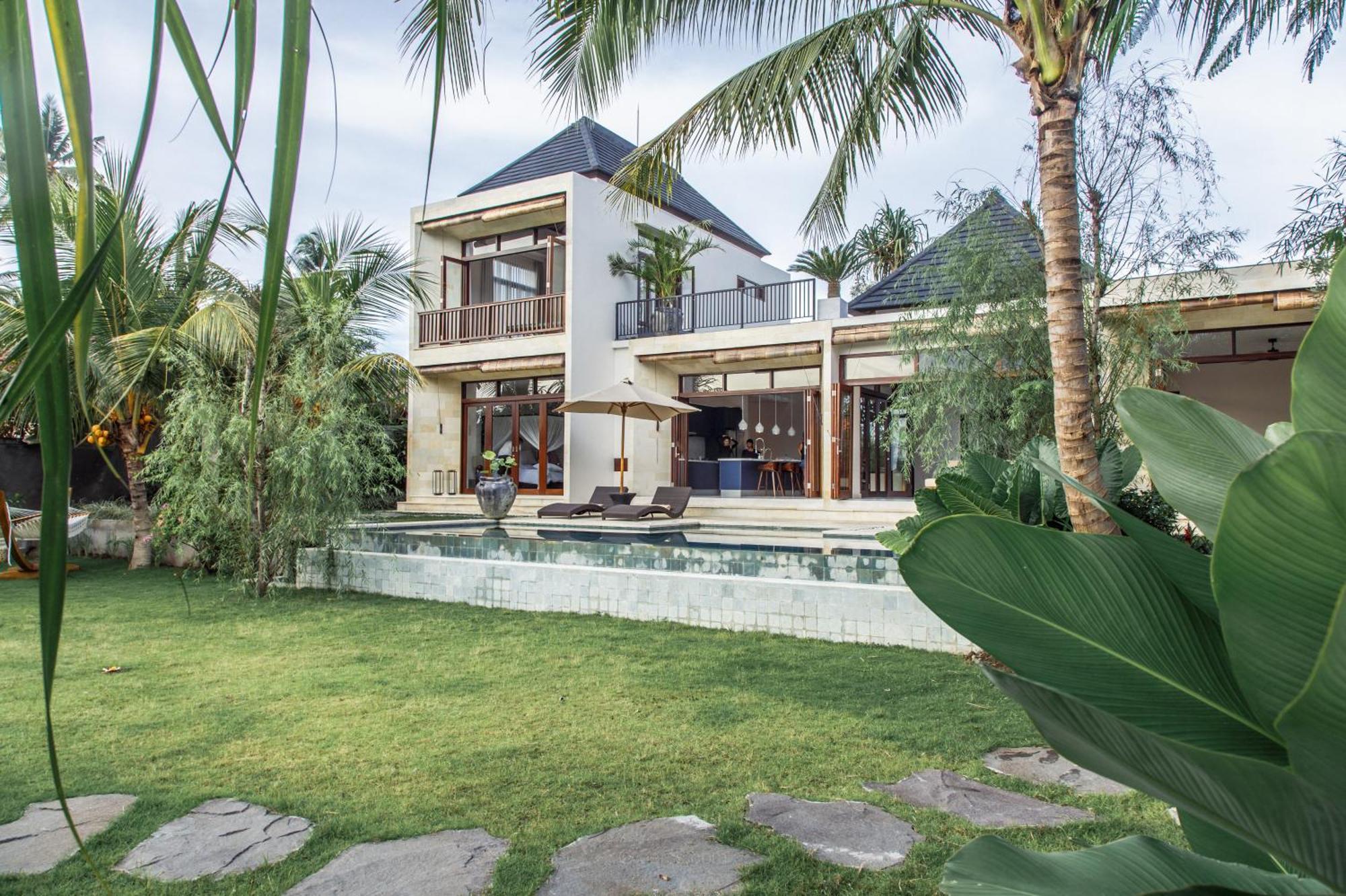 Spacious And Luxury Modern With Huge Garden And Pool विला